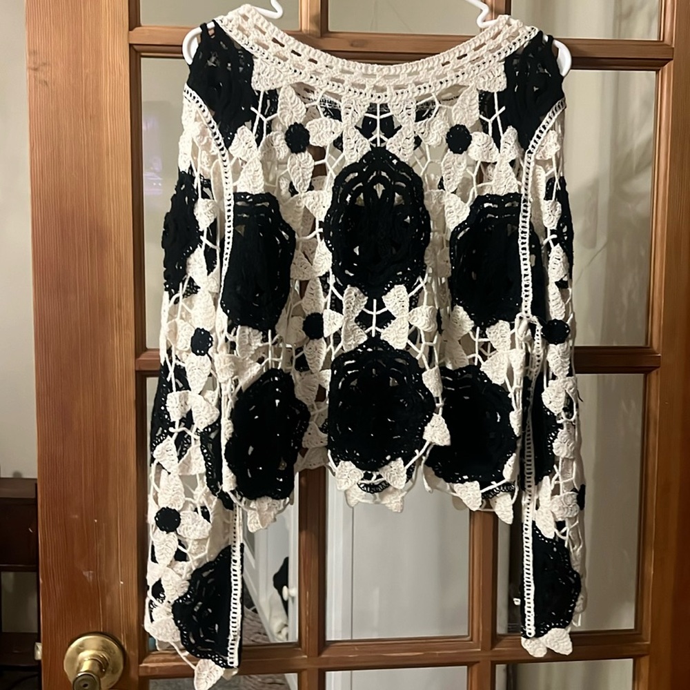 Open knit sweater in black and cream.  NWT - sz. Small by Endless Blu